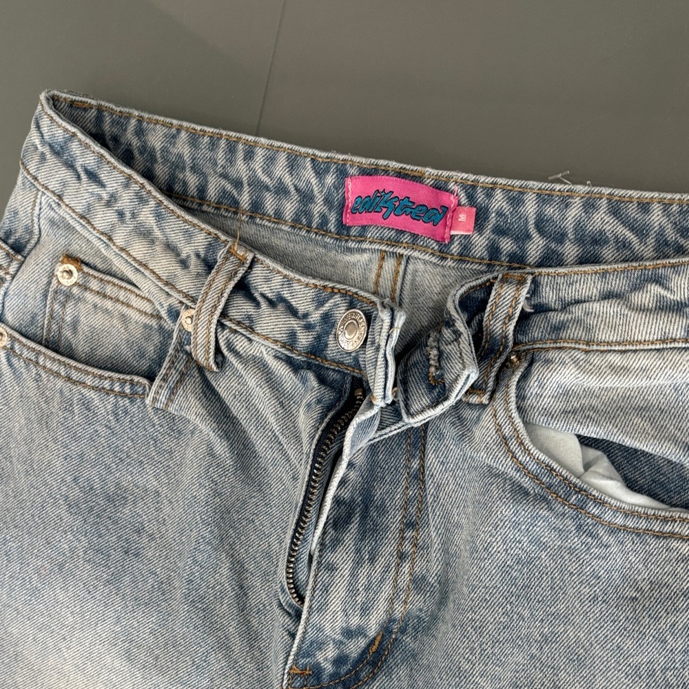 Edikted High Rise Ripped Jeans - Picture 4 of 4